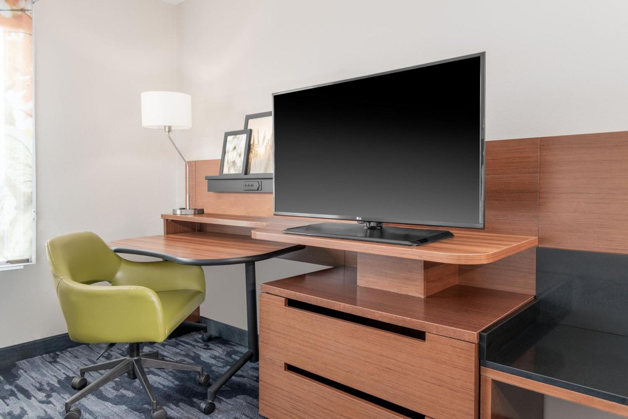 Fairfield Inn & Suites By Marriott מרטינסבורג מראה חיצוני תמונה