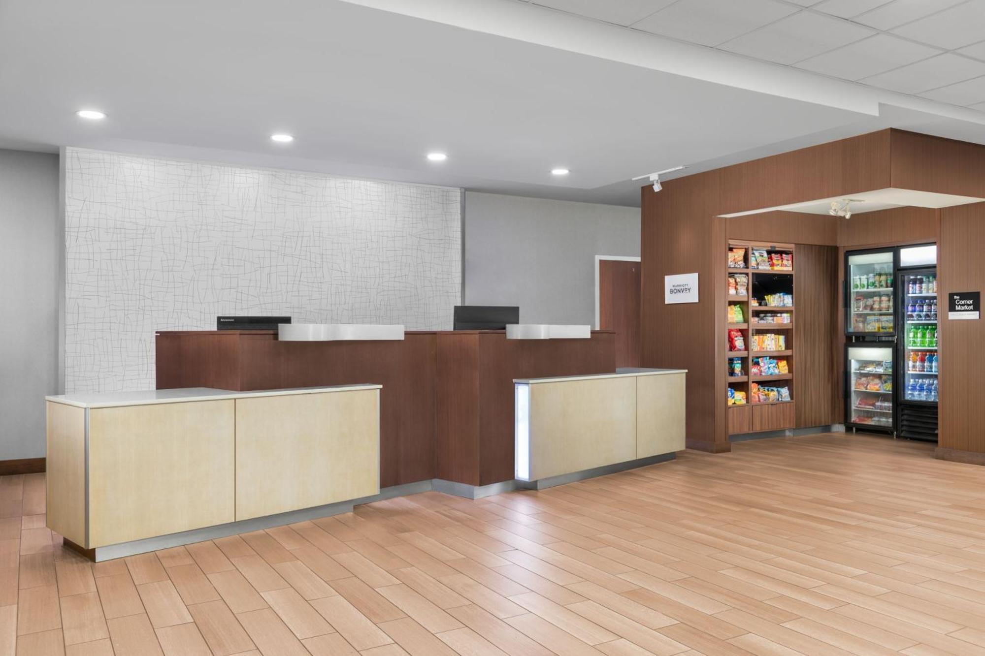 Fairfield Inn & Suites By Marriott מרטינסבורג מראה חיצוני תמונה