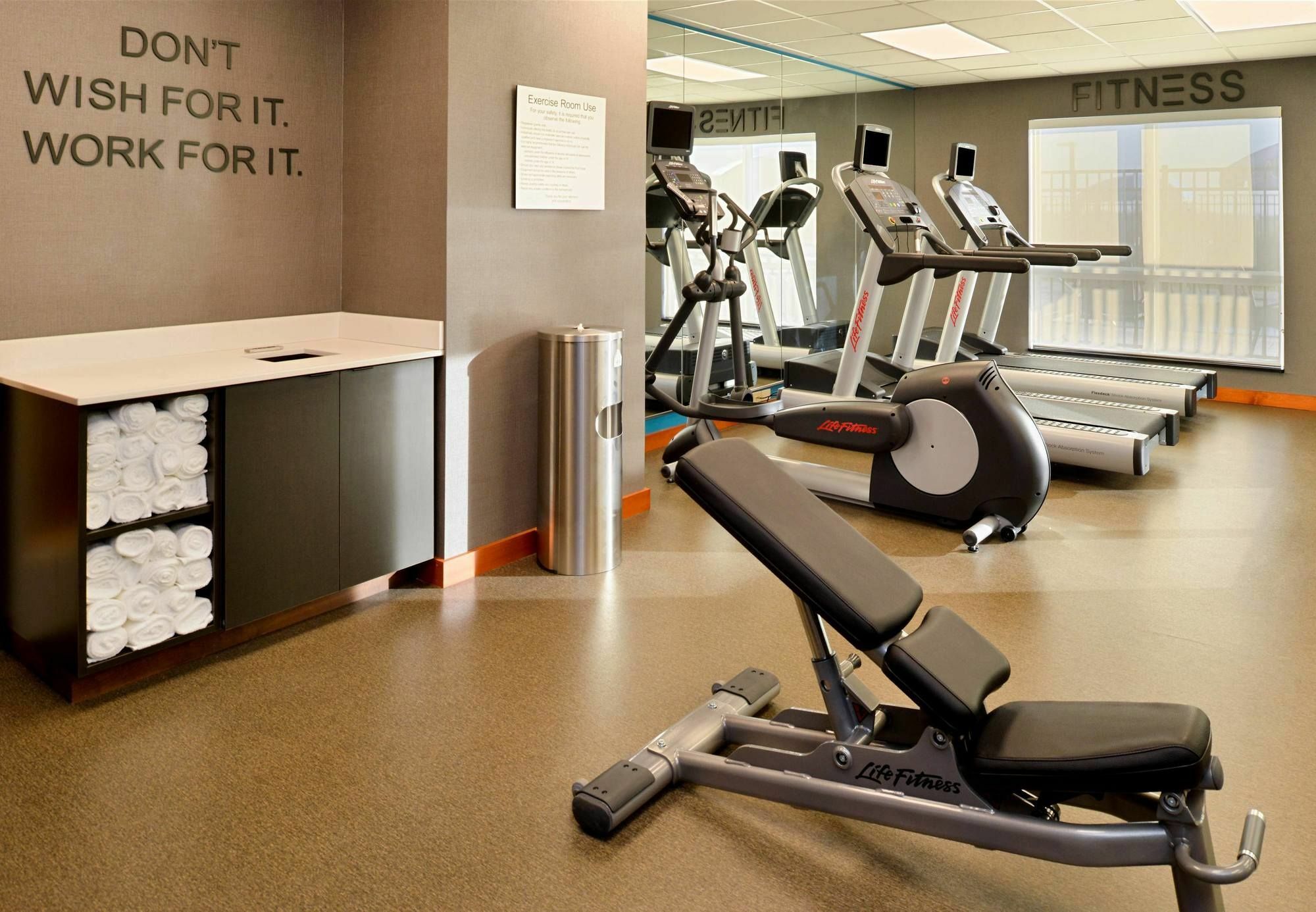 Fairfield Inn & Suites By Marriott מרטינסבורג מראה חיצוני תמונה
